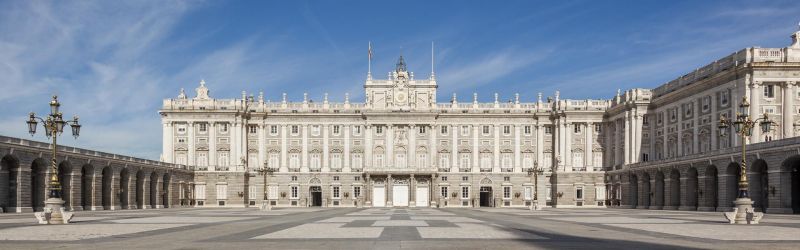 La Plaza de Oriente, la puerta de entrada al Palacio Real