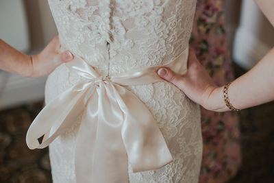 vestido de novia es demasiado pequeño